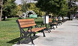 Düzce’nin gözde buluşma noktası yenileniyor! Banklar değişti