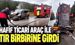 Korkutan çarpışma! Hafif ticari araç ile tır birbirine girdi
