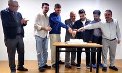 İhlas Vakfı Sıla Erkek Öğrenci Yurdunda kalan öğrenciler birlikte pasta kesti