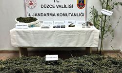 Jandarmadan eş zamanlı operasyon! 7 kilo 100 gram esrar ele geçirildi