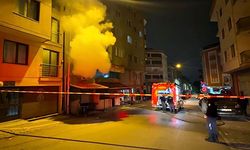 Kıraathanede korkutan yangın! Alevler iş yerini sardı