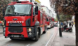 Kozmetik mağazasında yangın paniği! Ekipler yetişti
