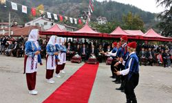 Mudurnu'da 29 Ekim coşkusu! Öğrencilerden renkli gösteriler
