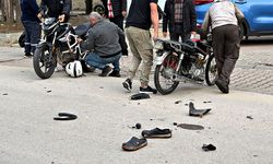 Sollama faciaya dönüşüyordu! İki motosiklet kafa kafaya çarpıştı