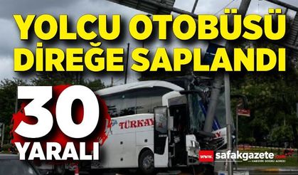 Yolcu otobüsü önce otomobile sonra levhaya çarptı: 30 yaralı