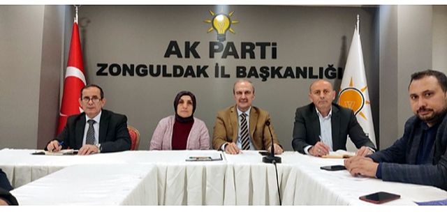 AK Parti Merkez İlçe haftalık olağan toplantısını yaptı