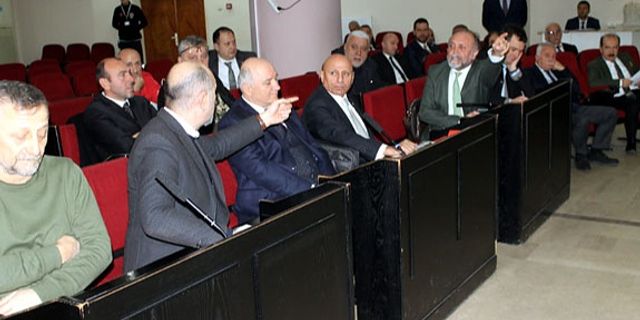 Zonguldak Belediye Meclisi 2023'e gergin başladı