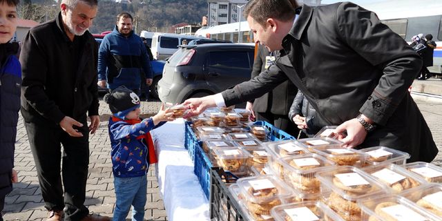 Kilimli belediyesi vatandaşların kandilini kutladı