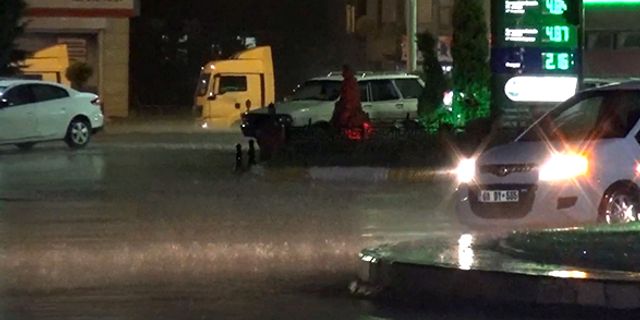 Aksaray’da fırtına ve hortum yerini şiddetli yağmura bıraktı