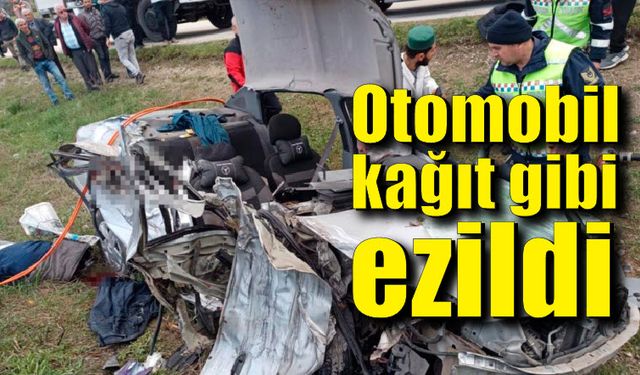 Bolu’da tırla çarpışan otomobil kağıt gibi ezildi