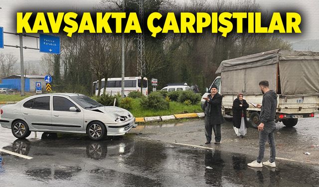 Kavşakta çarpıştılar!