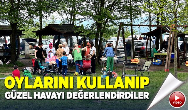 Vatandaşlar oylarını kullanıp güzel havayı değerlendirdi