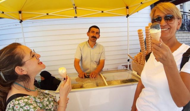 Süper meyvenin dondurması vatandaşların ilk tercihi oldu