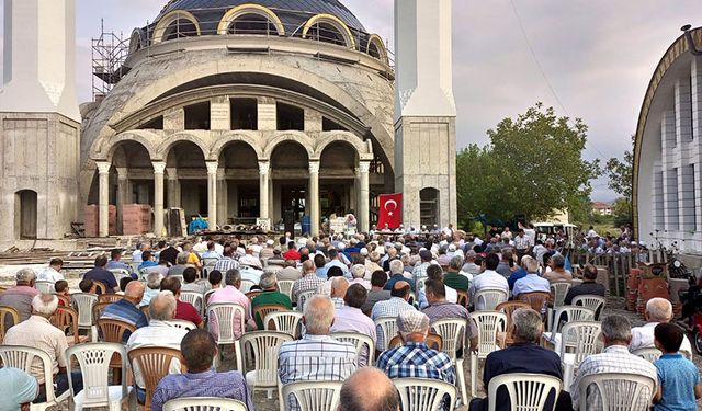 Aşure etkinliğinde bir araya geldiler