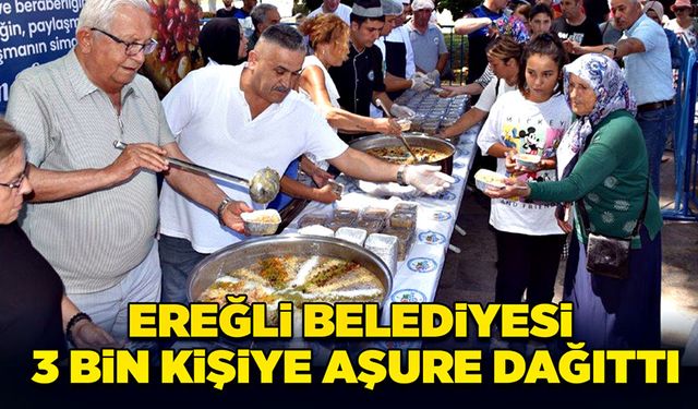 Ereğli Belediyesi,  3 bin kişiye aşure dağıttı