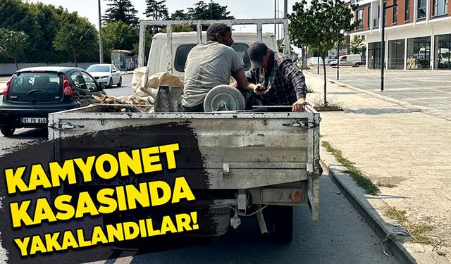 Kamyonet kasasında yakalandılar!