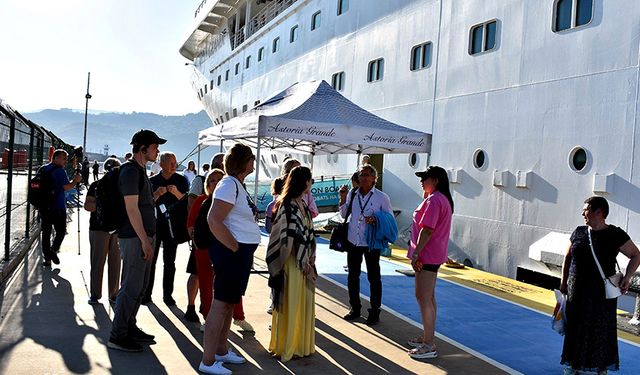 Amasra’ya gelen turist sayısı her geçen gün artıyor