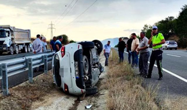 Otomobil yoldan çıktı: 3’ü çocuk 6 kişi yaralandı