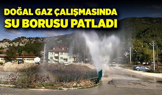 İçme suyu ana şebeke borusu patladı!