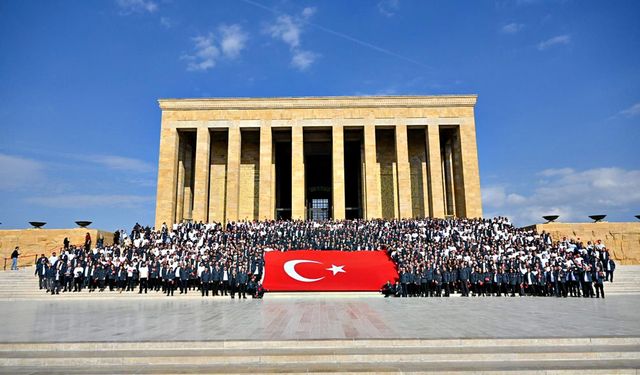 Betek Boya yönetimi ve çalışanları Anıtkabir’i ziyaret etti