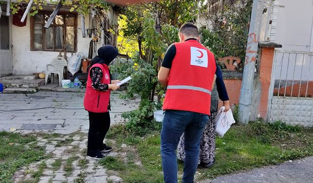 Kızılay'dan ihtiyaç sahibi ailelere destek