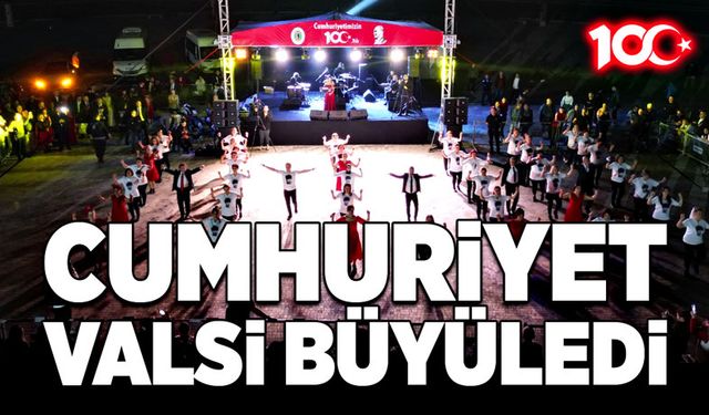 Cumhuriyet Valsi büyüledi