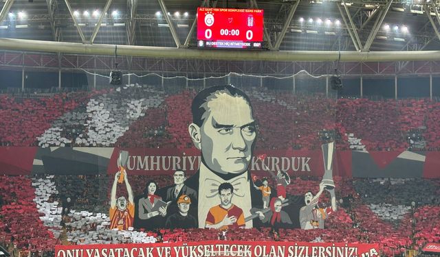 Galatasaray taraftarından muhteşem koreografi