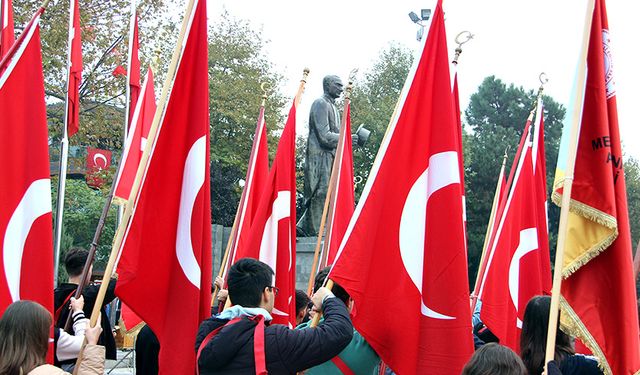 Düzce, Atatürk'ü 85. Ölüm yıldönümünde saygıyla andı