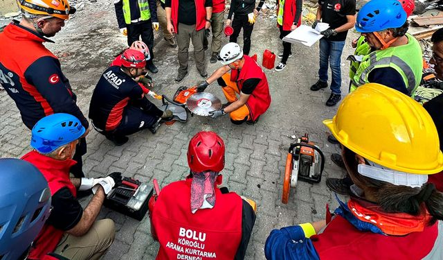 Deprem felaketinin 24’üncü yılında tatbikat yapıldı