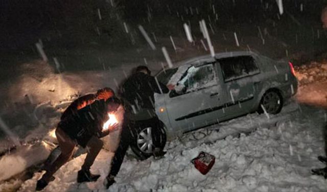 Kanala düşen aracı polis ve jandarma kurtardı