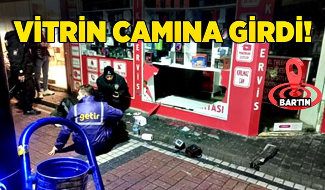 Vitrin camına girdi!