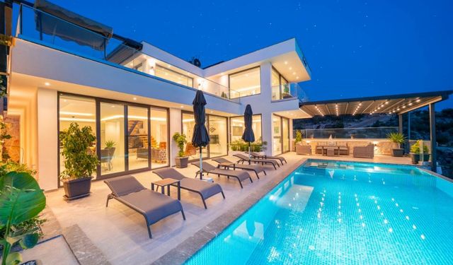 Kuşadası, Antalya, İzmir: Mükemmel Tatil İçin Kiralık Yazlık ve Villa Seçenekleri