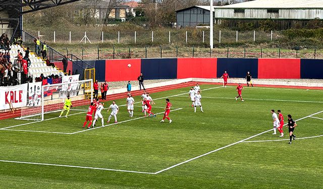 TFF 2. Lig: Düzcespor: 4 - Sarıyer: 2