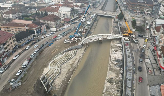Düzce'nin şehir kimliğini yeniden tanımlayan Asar Deresi Projesi'nde ikinci köprü yolda!