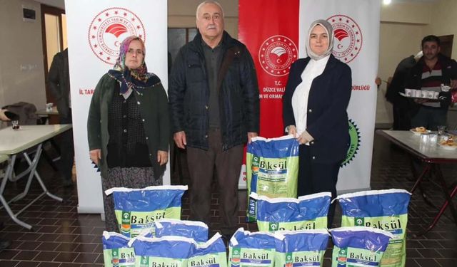 Bin 580 kilo bordo bulamacı üreticilere dağıtıldı