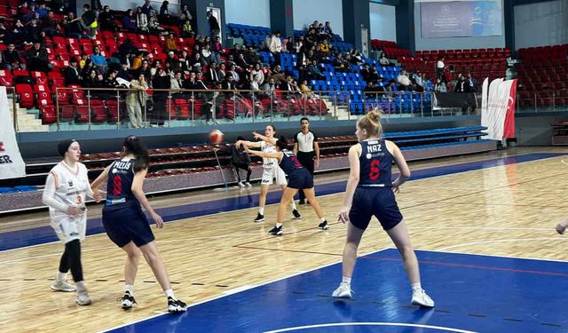 Düzce Atletik, Kadıköy Basketbol'u 58-54'lük Skorla Mağlup Etti