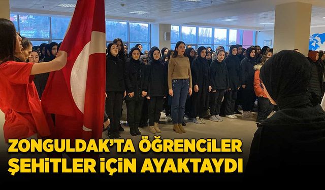 Zonguldak'ta öğrenciler şehitler için ayaktaydı