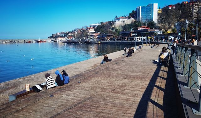 Şubat ayında yazı yaşadılar sahile akın ettiler