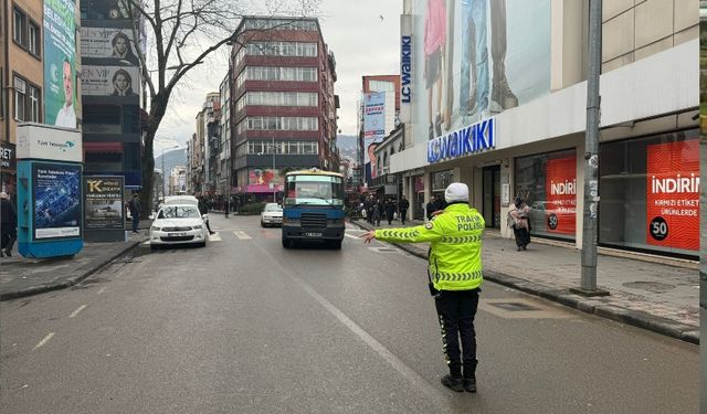 Tek tek durdurup sorguladılar