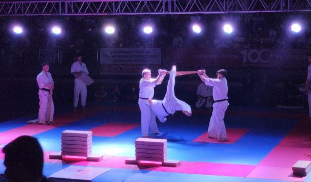  Türkiye Kyokushin Stil Karate Şampiyonası'nın seremonisi yapıldı