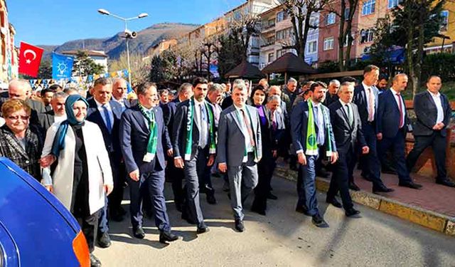 AK Parti Yenice’de gövde gösterisi yaptı