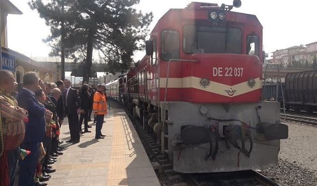 Turistik Kara Elmas Ekspresi Kalecik, Çerkeş, Karabük ve Zonguldak'a uğrayacak