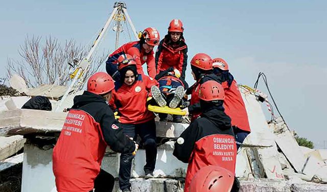 Bu kadınlar çok farklı... Hem belediyede çalışıyor hem hayat kurtarıyorlar