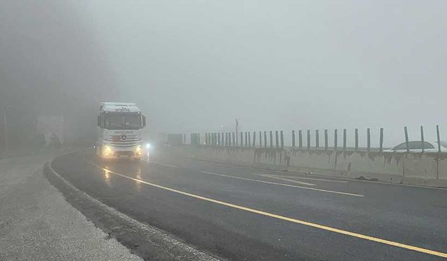 Bolu Dağı'nda sis etkili oluyor