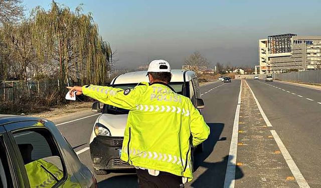 Düzce'de 2 bin 243 araç sürücüsüne para cezası