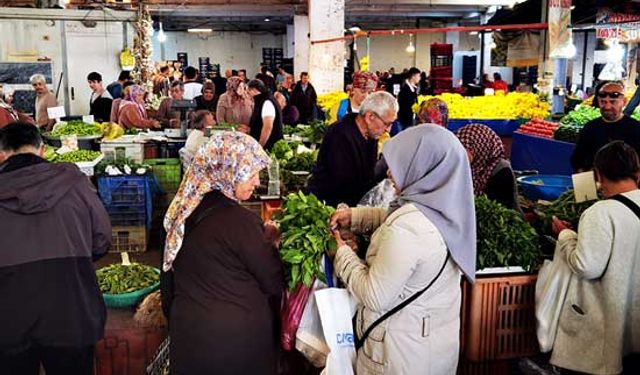 Fidelere yoğun ilgi uzun kuyruk oluştu