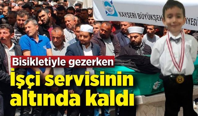 Bisikletiyle karşıya geçmek isterken işçi servisinin altında kaldı