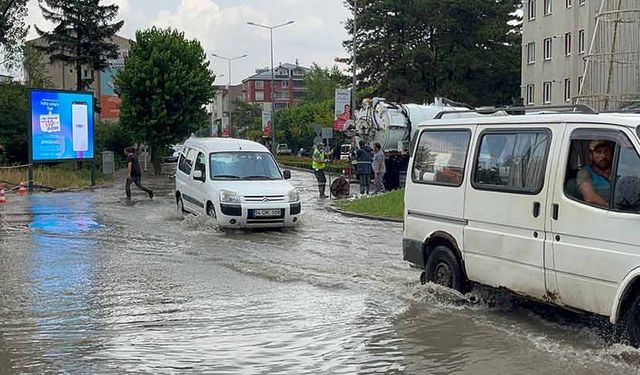 Bolu’da altgeçitler göle döndü