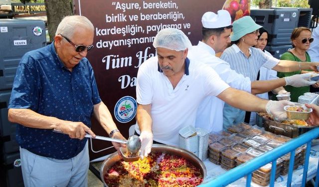 Kdz. Ereğli belediyesi, 3 bin kişiye aşure dağıttı