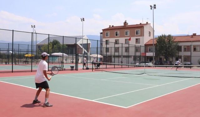 Bolu’da Ulusal Tenis Turnuvası başladı